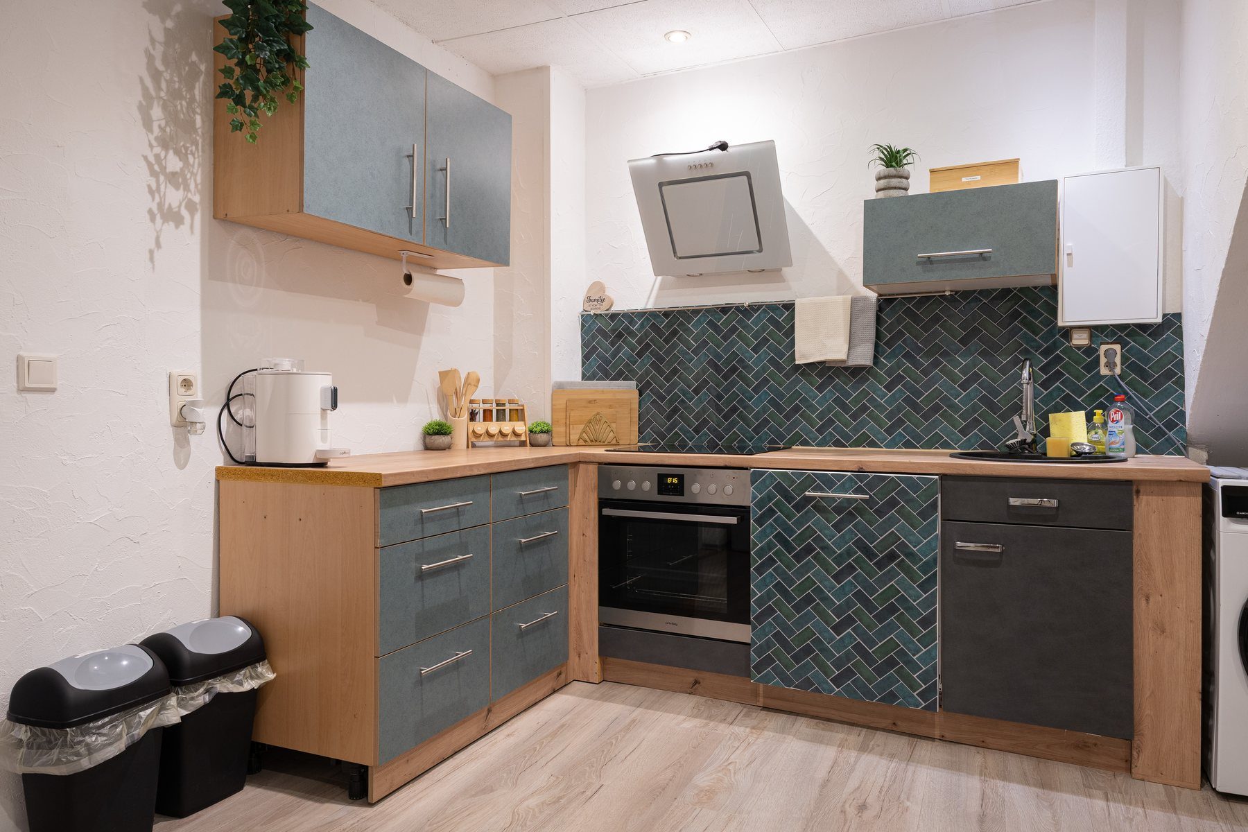 Voll ausgestattete Küche der Ferienwohnung